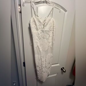 White midi dress from LuLu’s. New with tags!